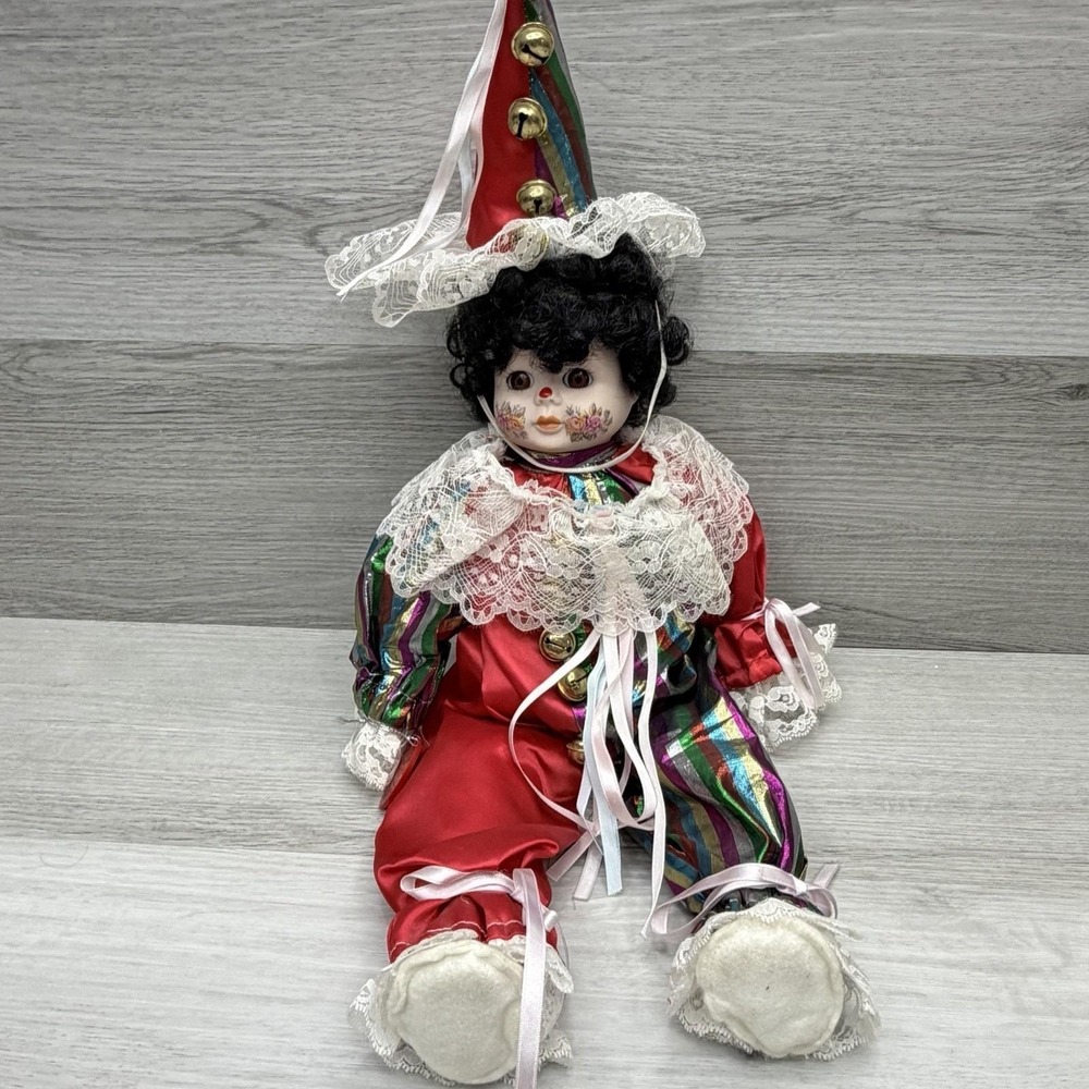 Noble Arts Peridot Porcelain Musical Clown Doll Wind Up Floral Face Taiwan